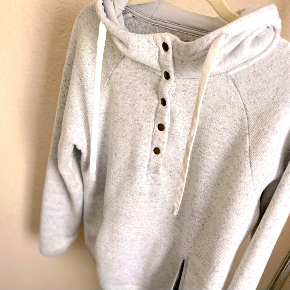 Thread & Supply L NWOT super cozy button up goody with fleece lining